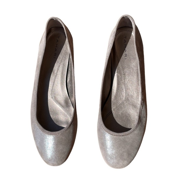 TAHARI SHOES SIZE 8M FLATS METALLIC PEWTER - Picture 9 of 9